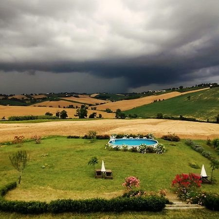 Il Giardino Nella Valle Belvedere Ostrense Exteriör bild