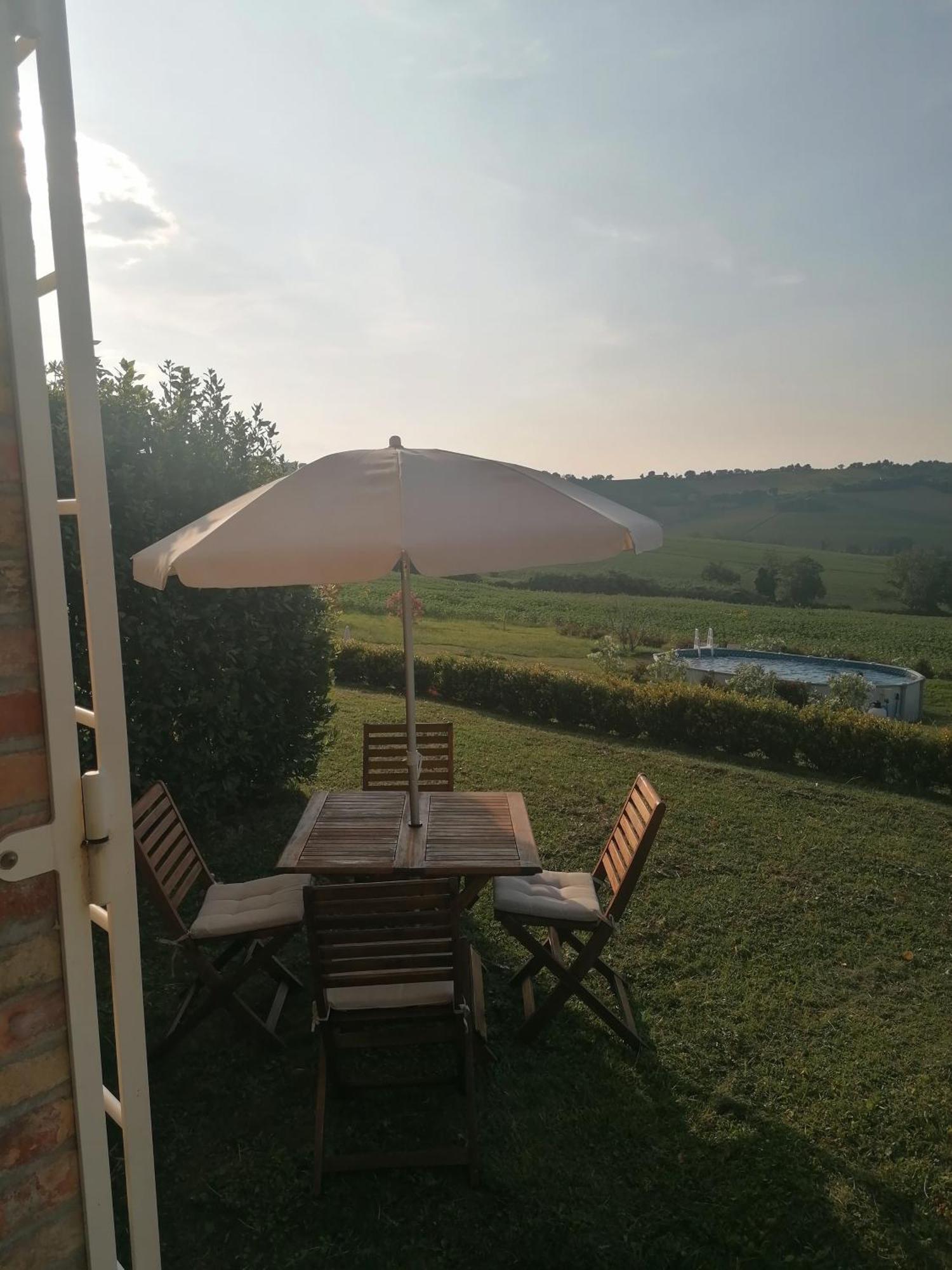 Il Giardino Nella Valle Belvedere Ostrense Exteriör bild